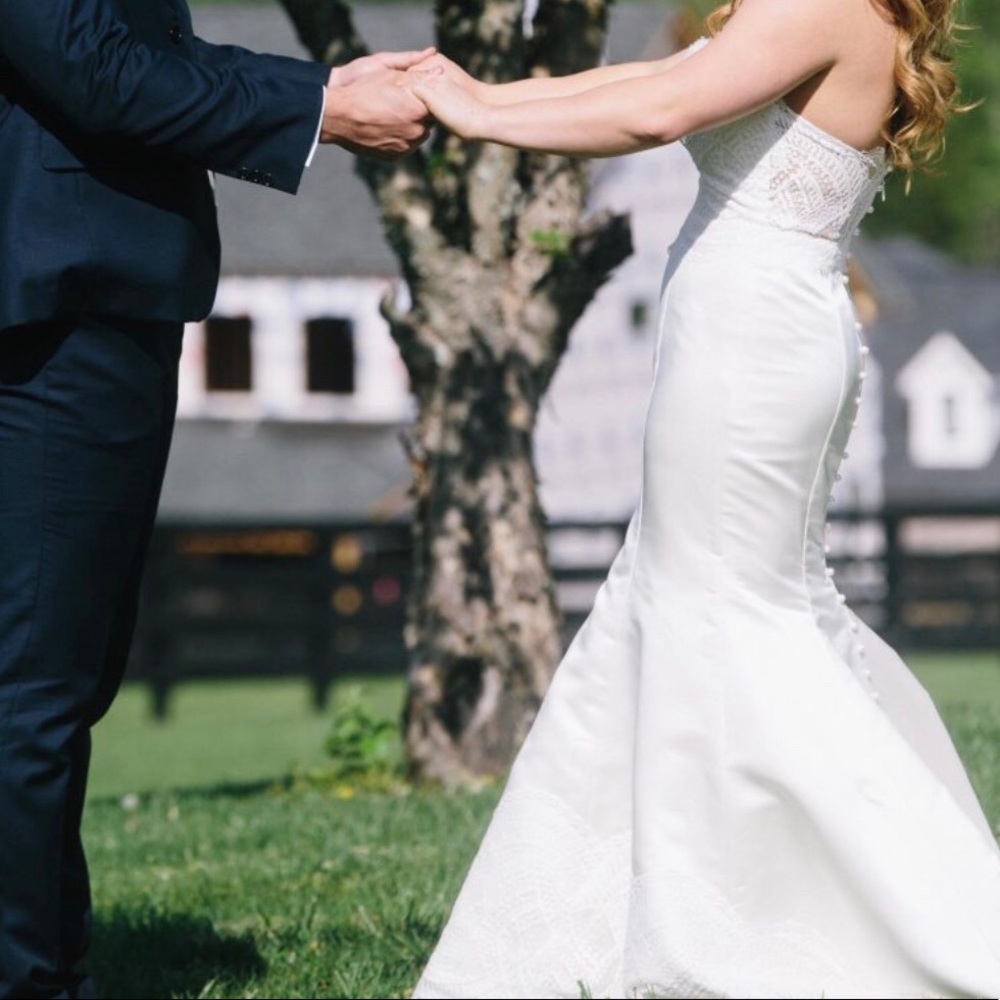 Lace satin mermaid gown with detachable train 👗